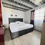 Apartamentos El Mochilero Frente A La Playa Piso 2 Apto 4