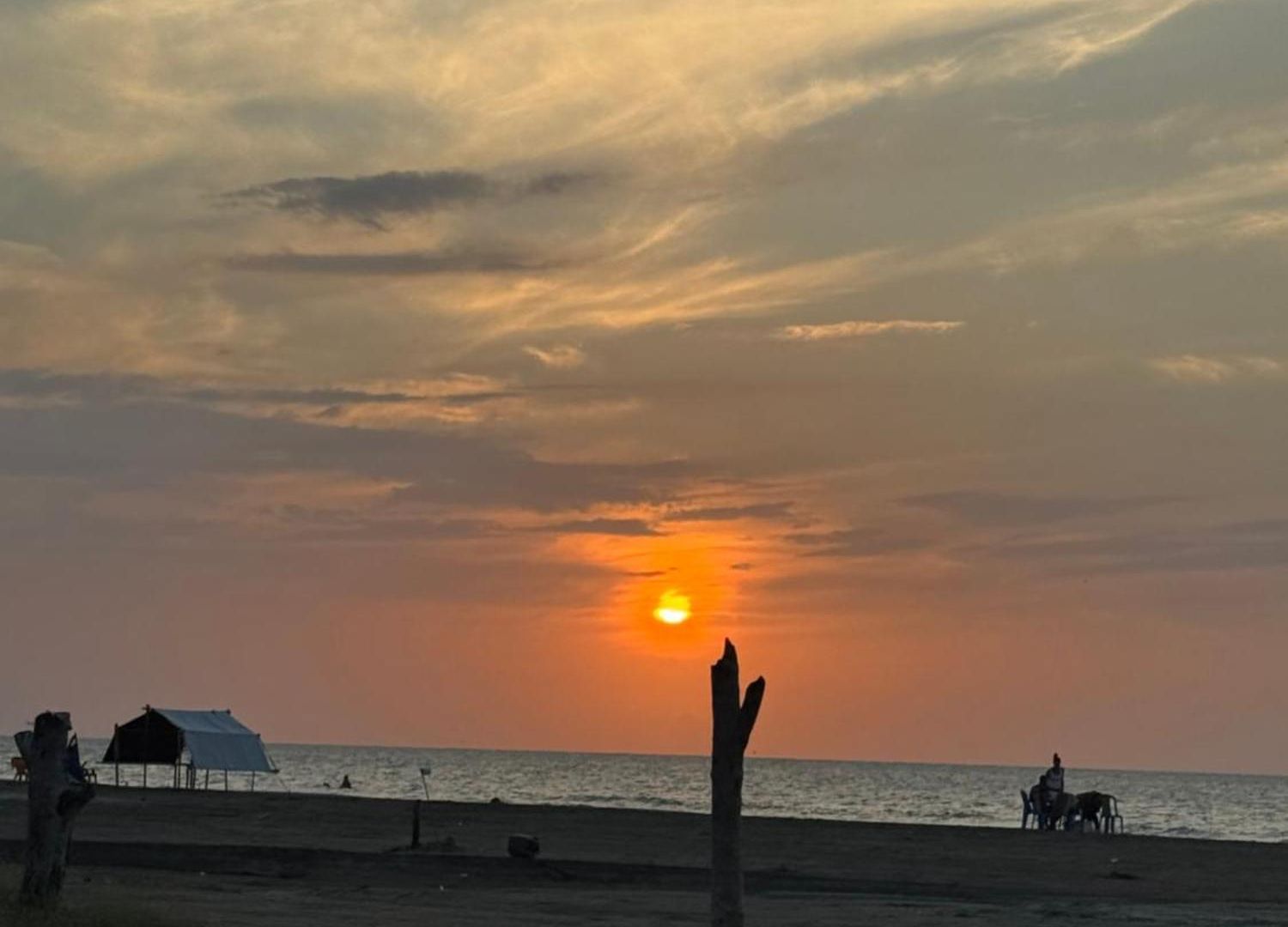 Apartamento El Mochilero Frente A La Playa Piso 2 Apto 4