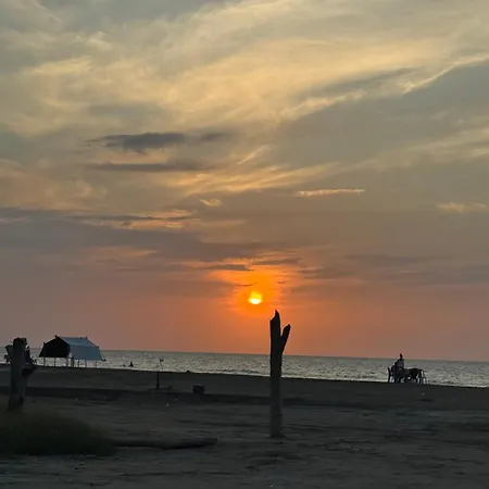 Apartamento El Mochilero Frente A La Playa Piso 2 Apto 4